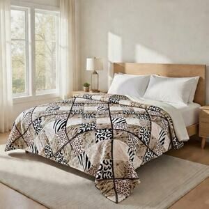 Cozy Queen Size Blanket - Plush & Warm with Vibrant Colors, Leopard Checks